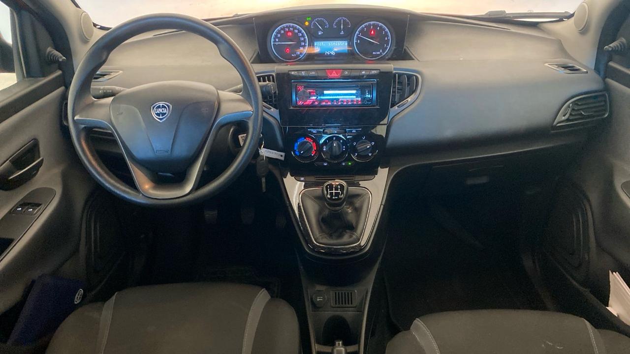 Lancia Ypsilon 5 Porte Ypsilon 1.2 Silver 69cv