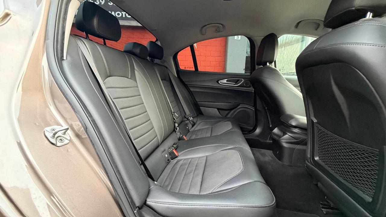 Alfa Romeo Giulia 2.2 Turbodiesel 150 CV Super