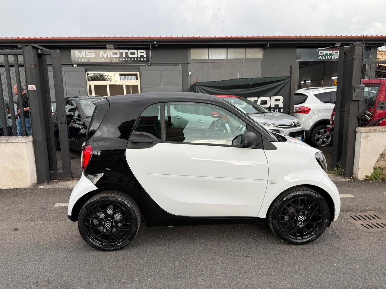 Smart ForTwo 1.0 71cv - 106.000km - Superprezzo - Tutto incluso