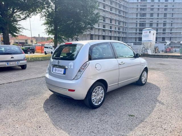 Lancia Ypsilon 1.2 8v Argento