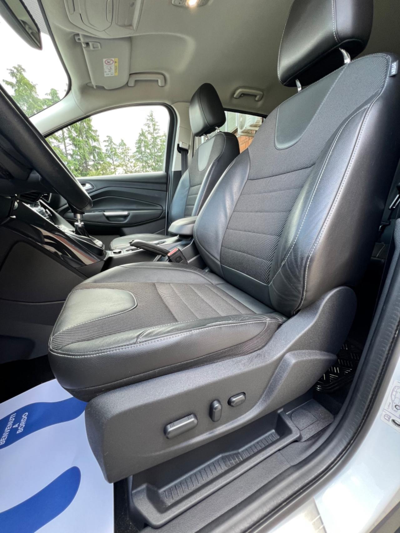 Ford Kuga 2.0 TDCI 150 CV S&S 4WD Titanium