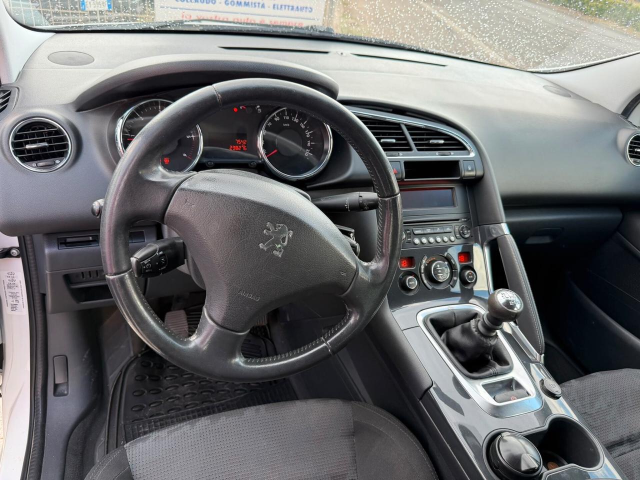 Peugeot 3008 1.6 HDi 110CV -diesel -2010