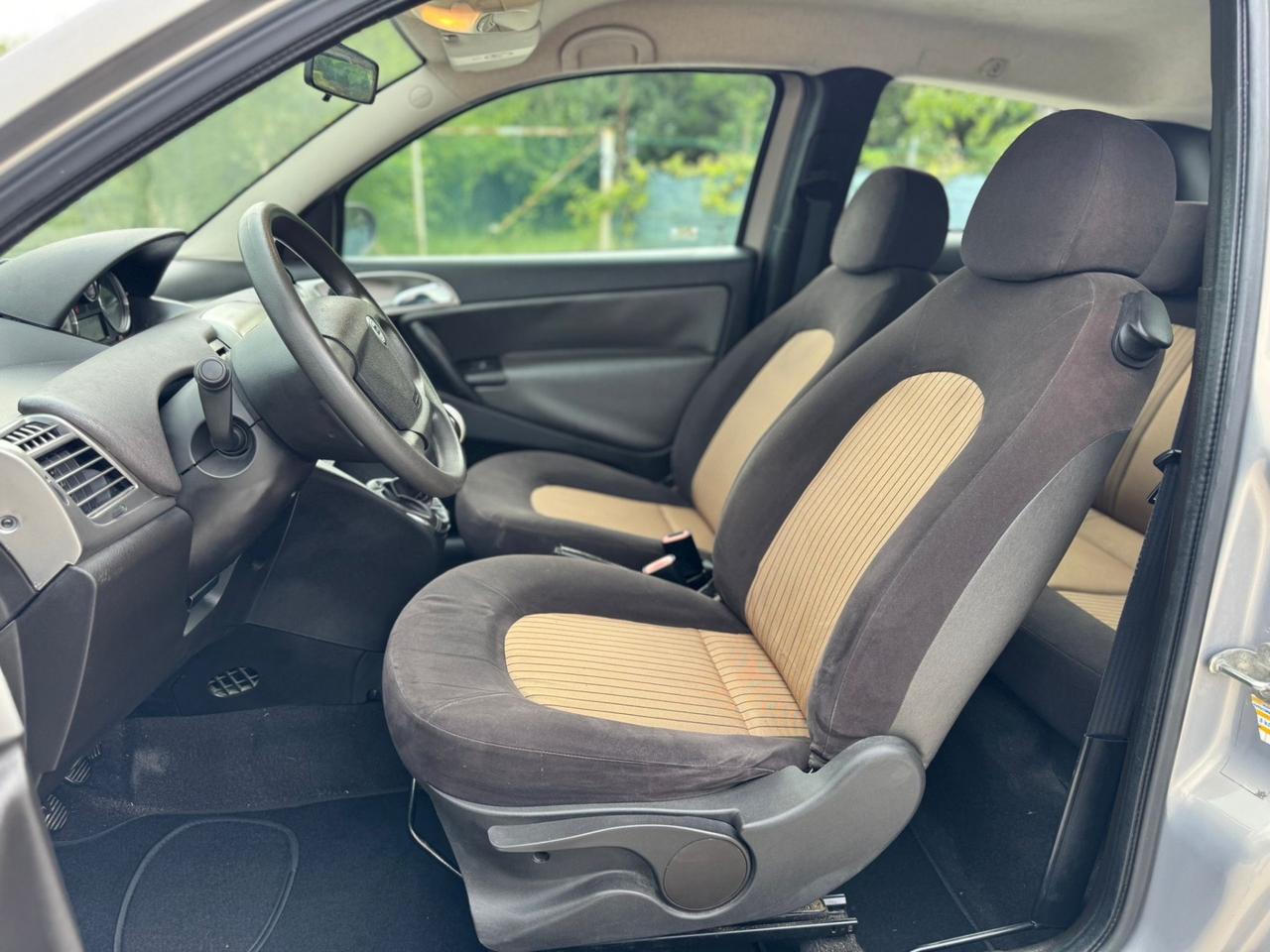 Lancia Ypsilon 1.3 MJT 90 CV Oro Giallo