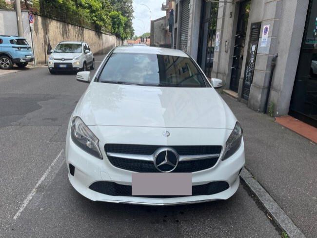 MERCEDES-BENZ A 180 SPORT - BENZINA - PREZZO NON VINCOLATO DA FINANZIAMENTO