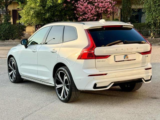 VOLVO XC60 B4 (d) AWD automatico Ultimate Dark