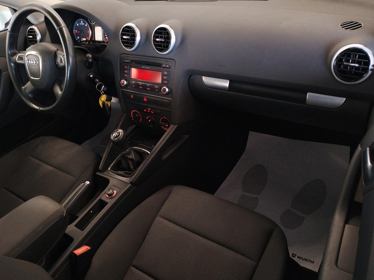Audi A3 1.6 TDI Attraction - NEOPATENTATI