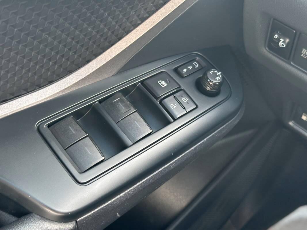 Toyota C-HR 1.8h Business AUTOMATICA e CarPlay