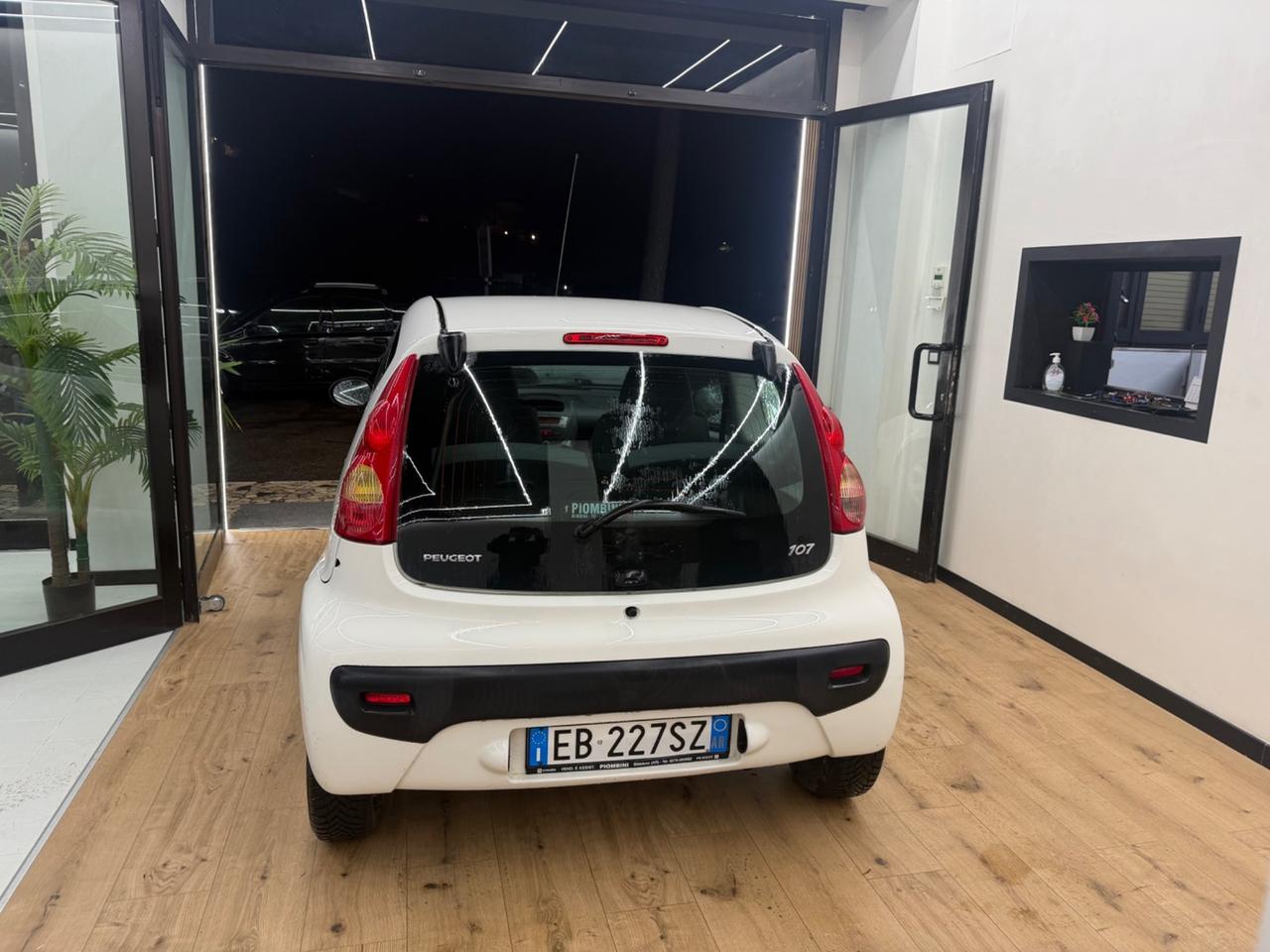 Peugeot 107 1.0 68CV 3p. Desir