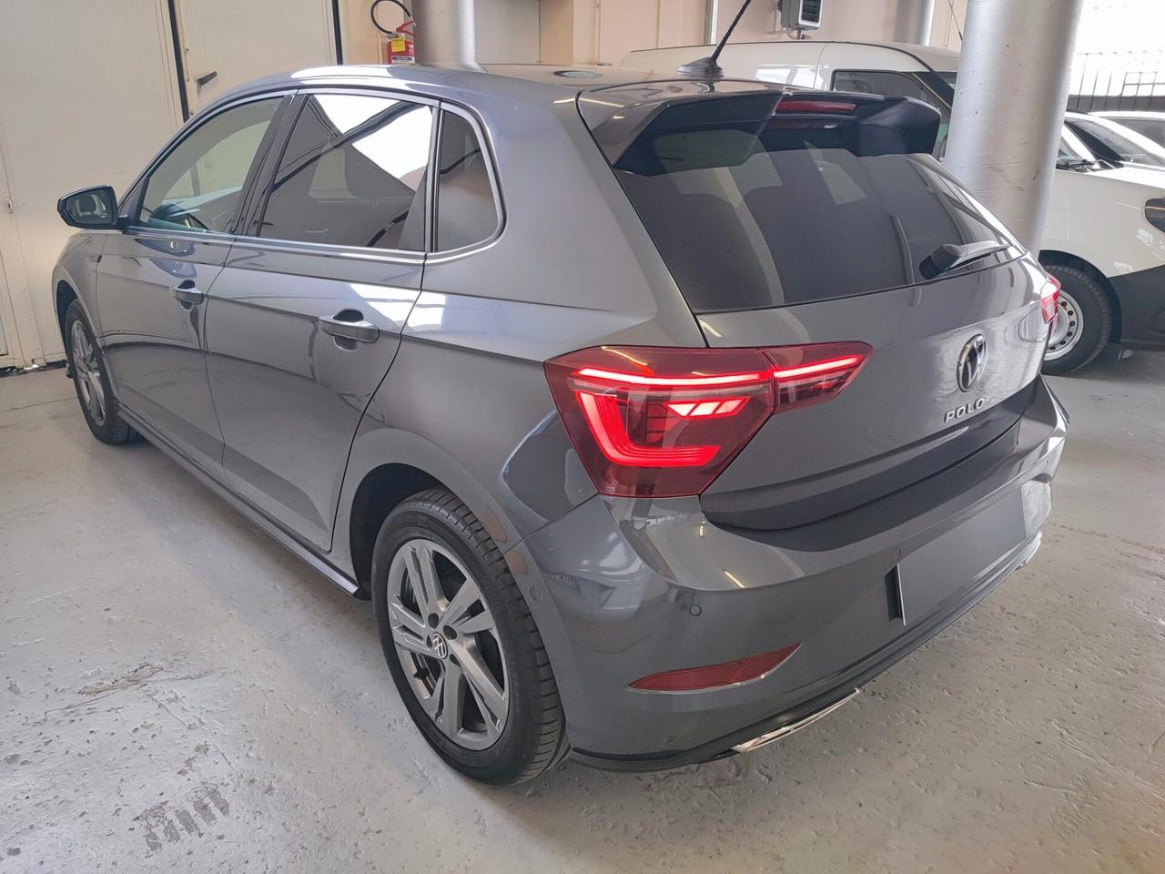 Volkswagen Polo 1.0 TSI DSG R-Line