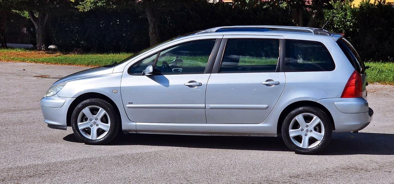 Peugeot 307 2.0 16V HDi TETTO PANO OK NEOPATENT
