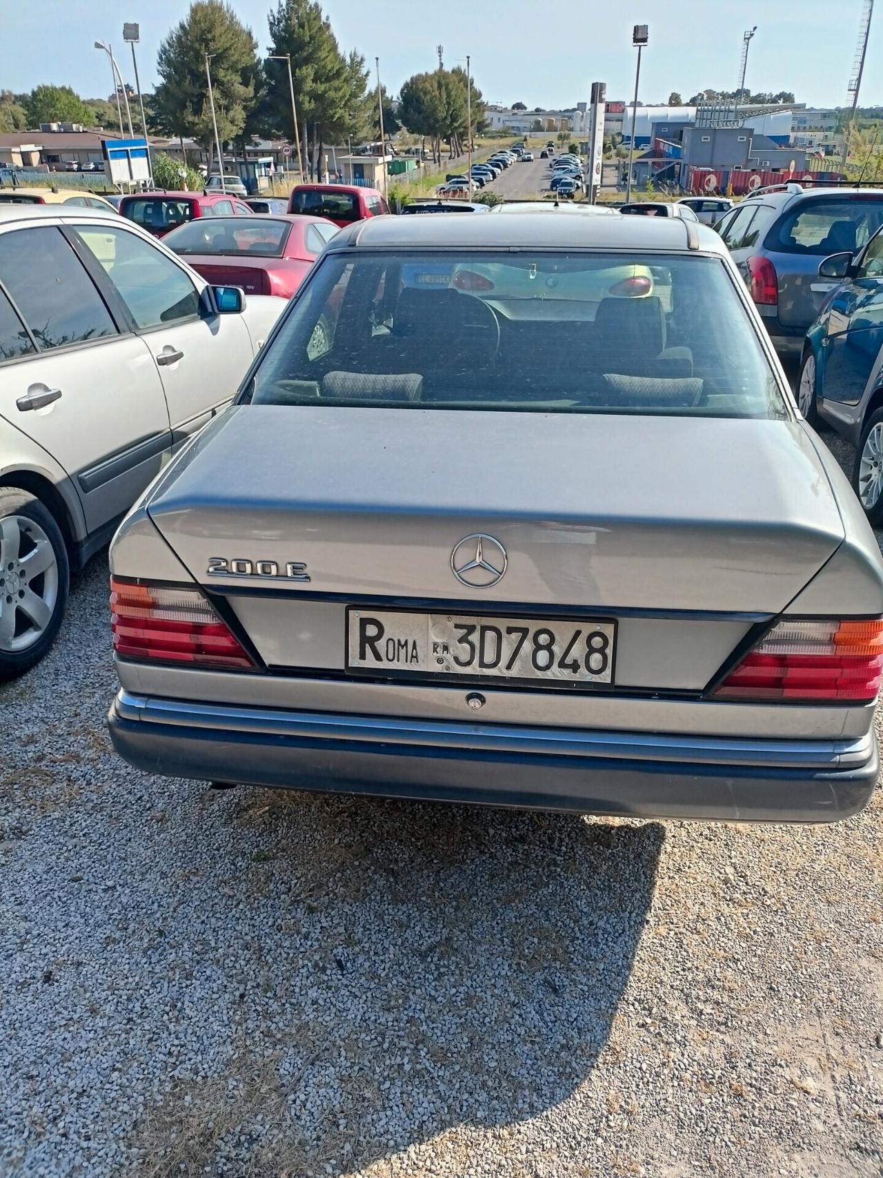 Mercedes 200