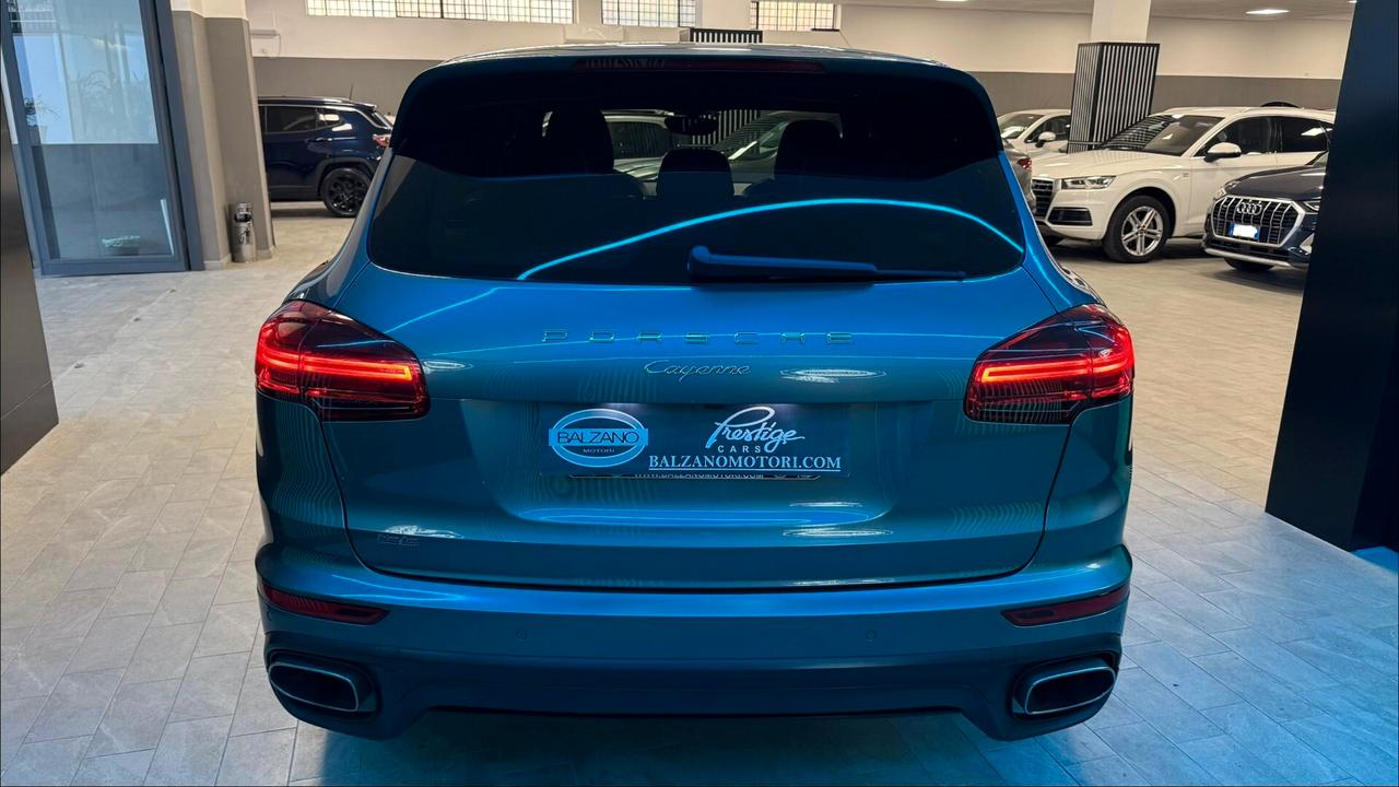 PORSCHE CAYENNE 3.0 DIESEL PLATINUM EDITION 2015