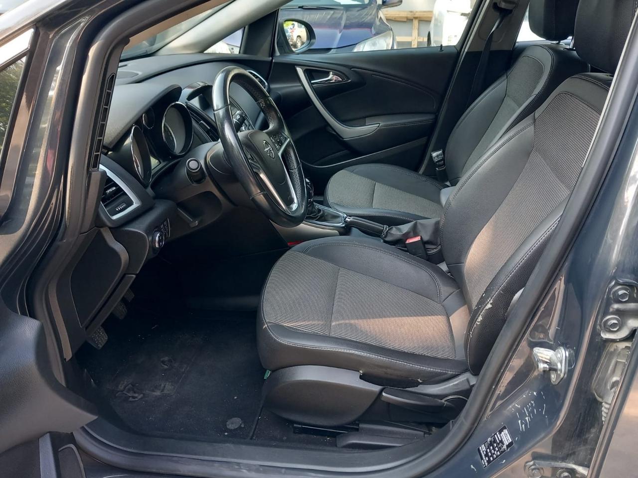 Astra 1.7 CDTI 130CV 5P Cosmo (96 kw)