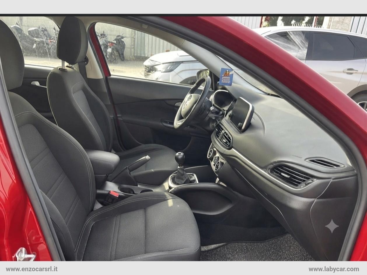 FIAT Tipo 1.6 Mjt S&S 5p. Lounge LED,NAVI