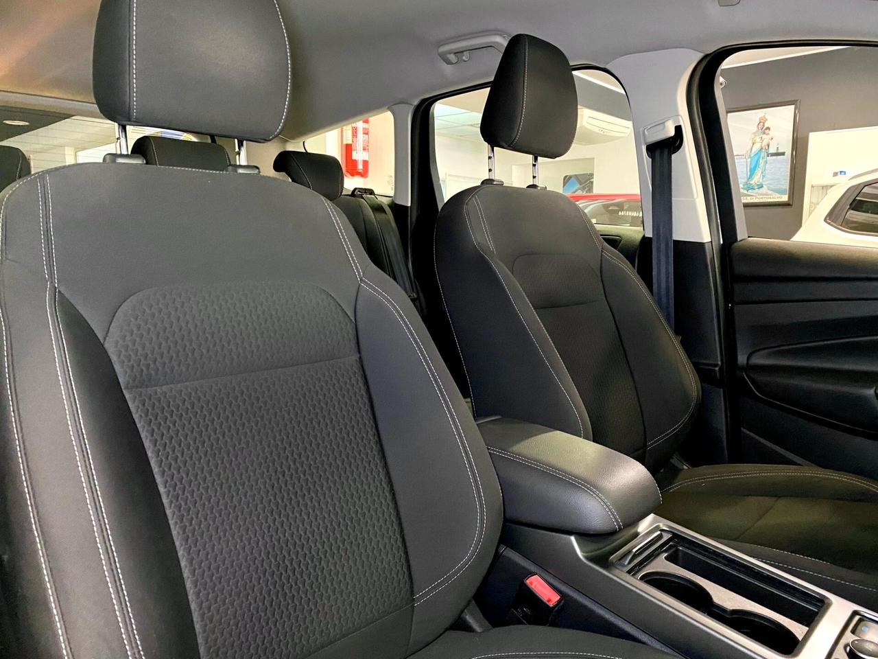 Ford Kuga 2.0 TDCI 120 CV S&S 2WD Powershift Business