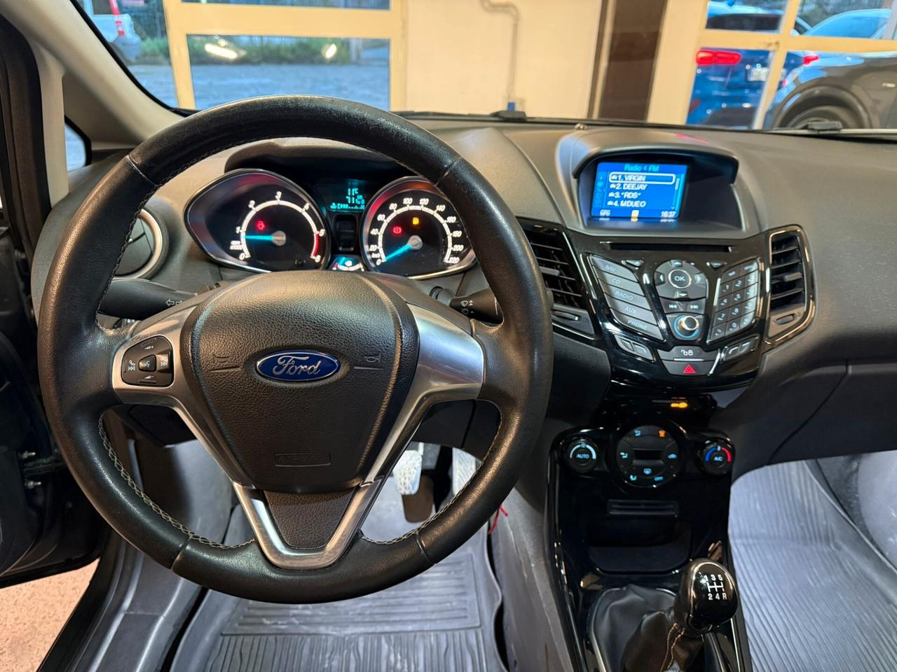 Ford Fiesta 1.5 TDCi 75CV 5 porte Titanium