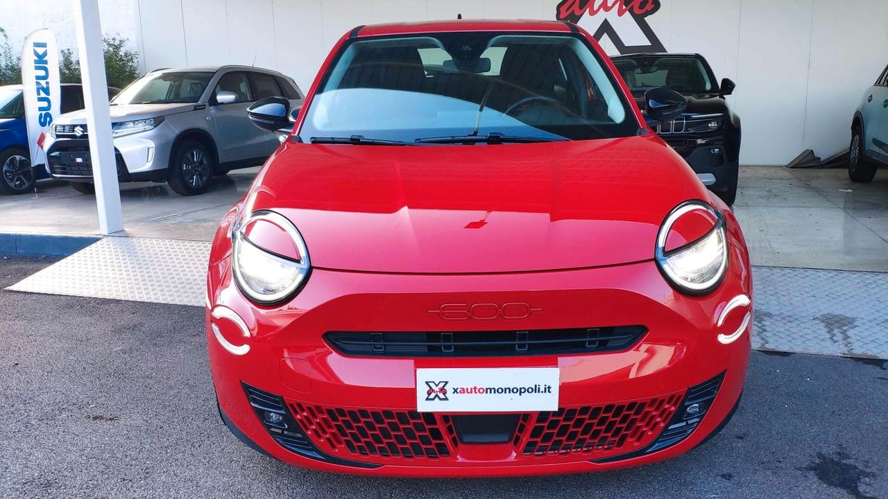 Fiat 600e Red