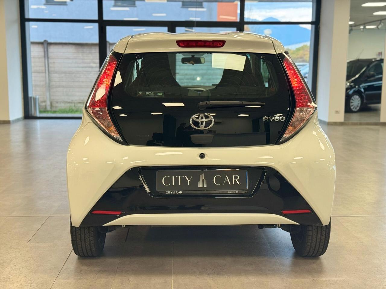 Toyota Aygo 1.0 VVT-i 69 CV 5 porte x-cite