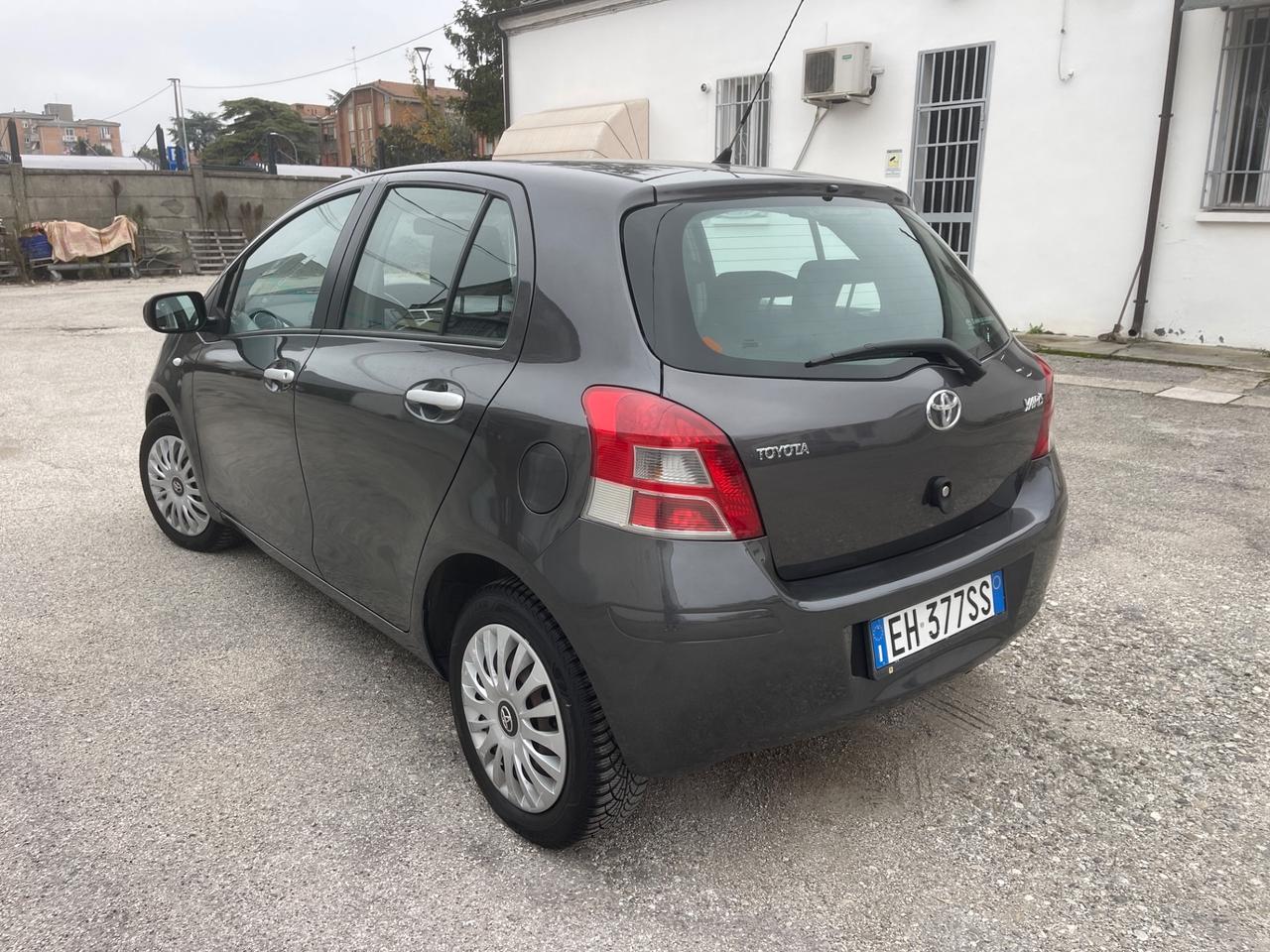 Toyota Yaris 1.3 5 porte Sol