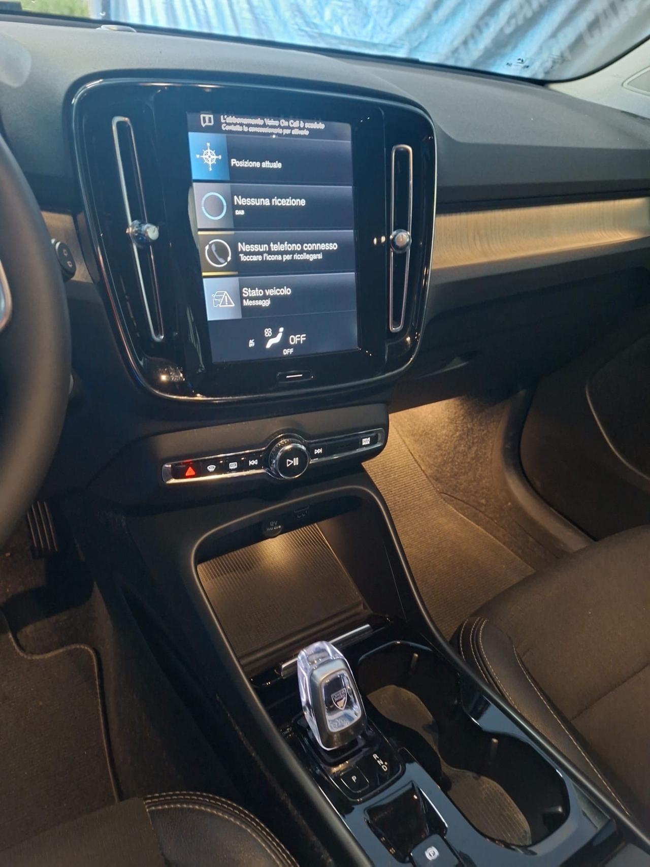 Volvo XC40 D3 AWD Geartronic accettò permute e finanziamenti