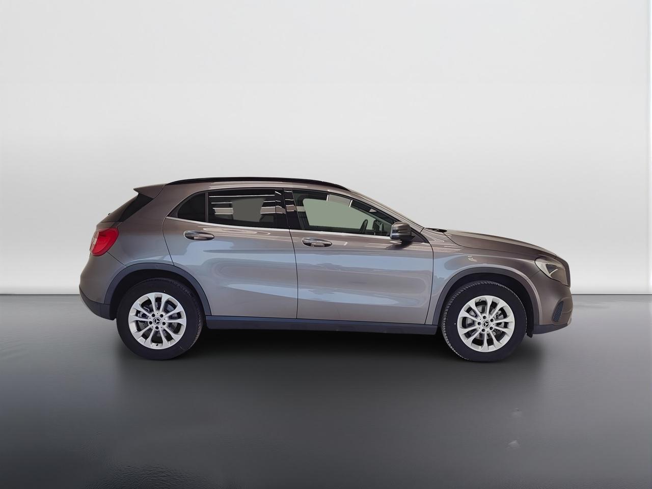 Mercedes-Benz GLA-X156 2017 - GLA 200 d Business auto
