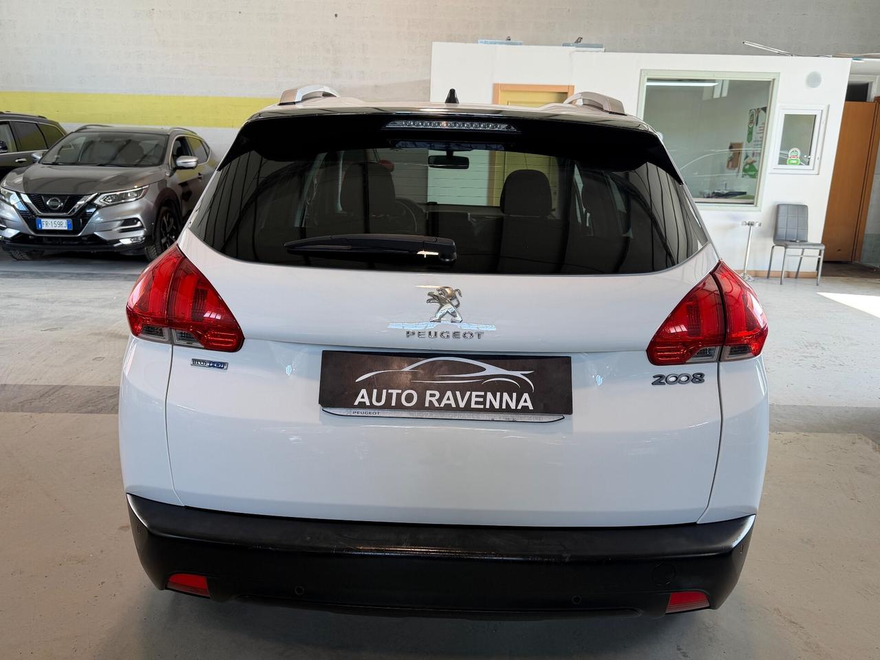 Peugeot 2008 1.6 BlueHDi 100CV Neopatentati