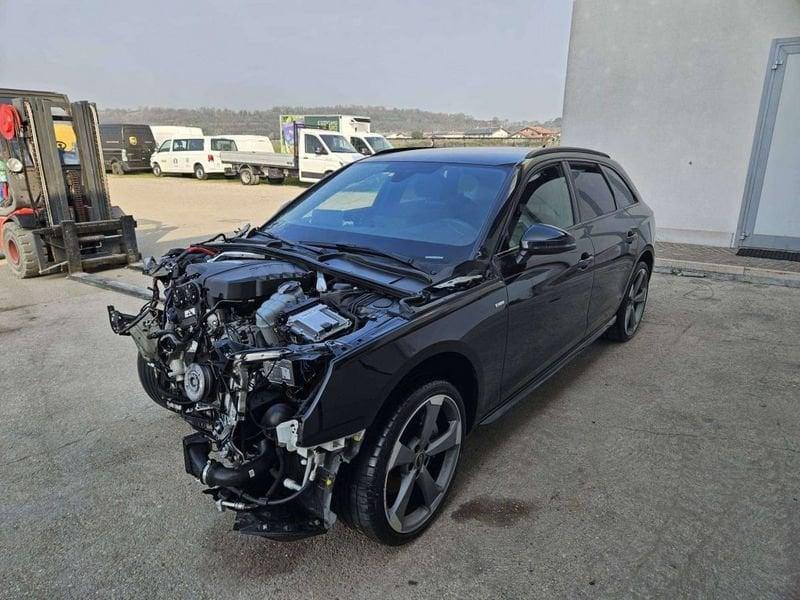 Audi A4 Avant 40 2.0 tfsi mhev S line edition 204cv s-tro