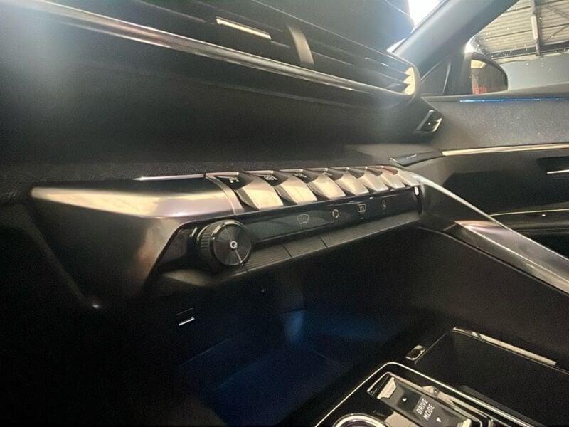 Peugeot 3008 BlueHDi 130 S&S EAT8 Allure