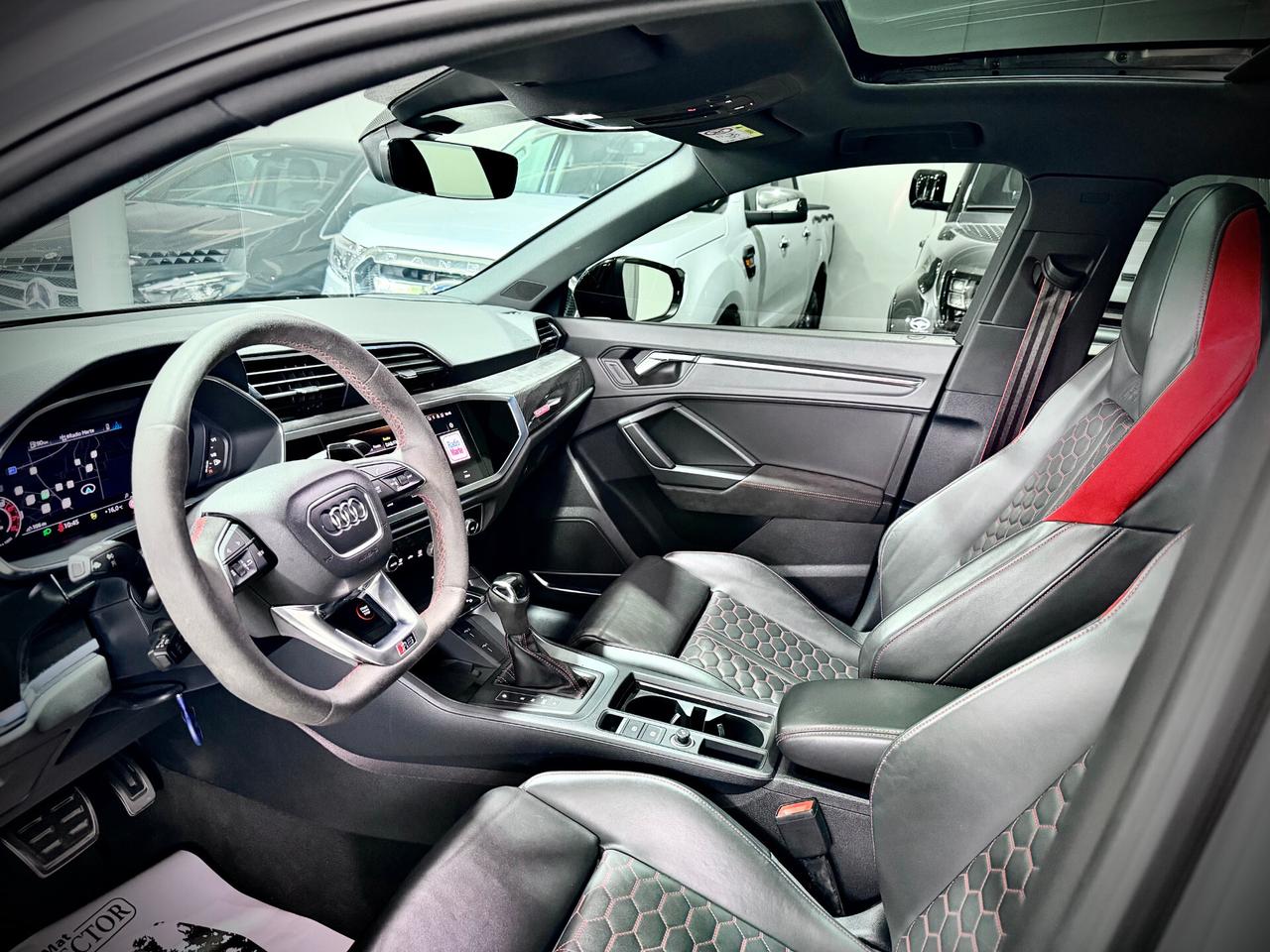 Audi RSQ3 SPBK 2.5 TFSI 400CV S-Tronic