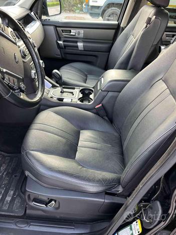 LAND ROVER Discovery 4 3.0 SDV6 245CV HSE