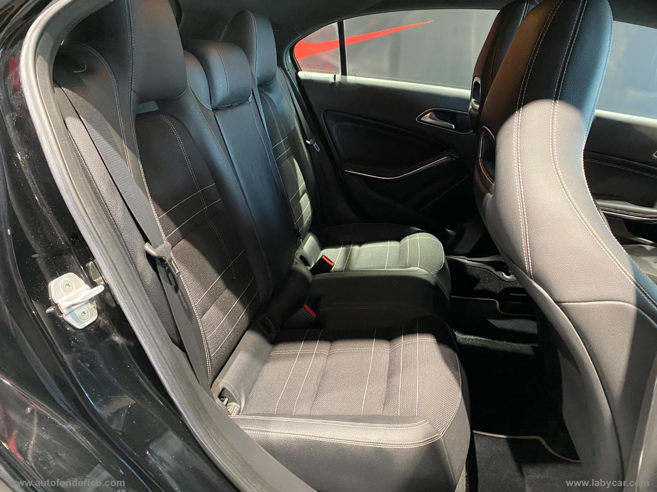 MERCEDES-BENZ A 160 CDI Dark Night Edition