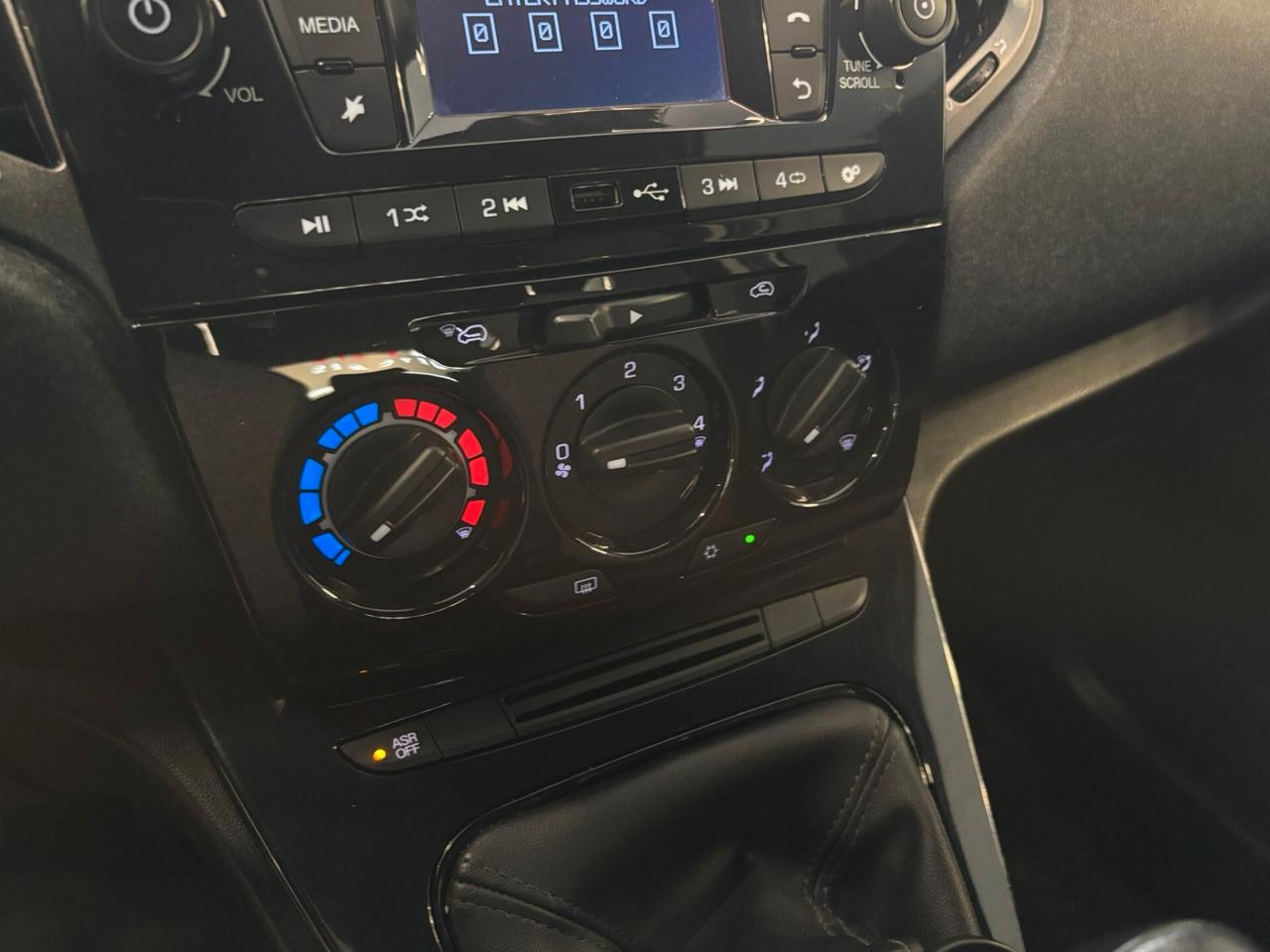 Lancia Ypsilon 1.2 69 CV 5 porte GPL Ecochic Platinum