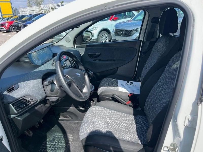 Lancia Ypsilon Ypsilon 1.0 FireFly 5 porte S&S Hybrid Silver Plus