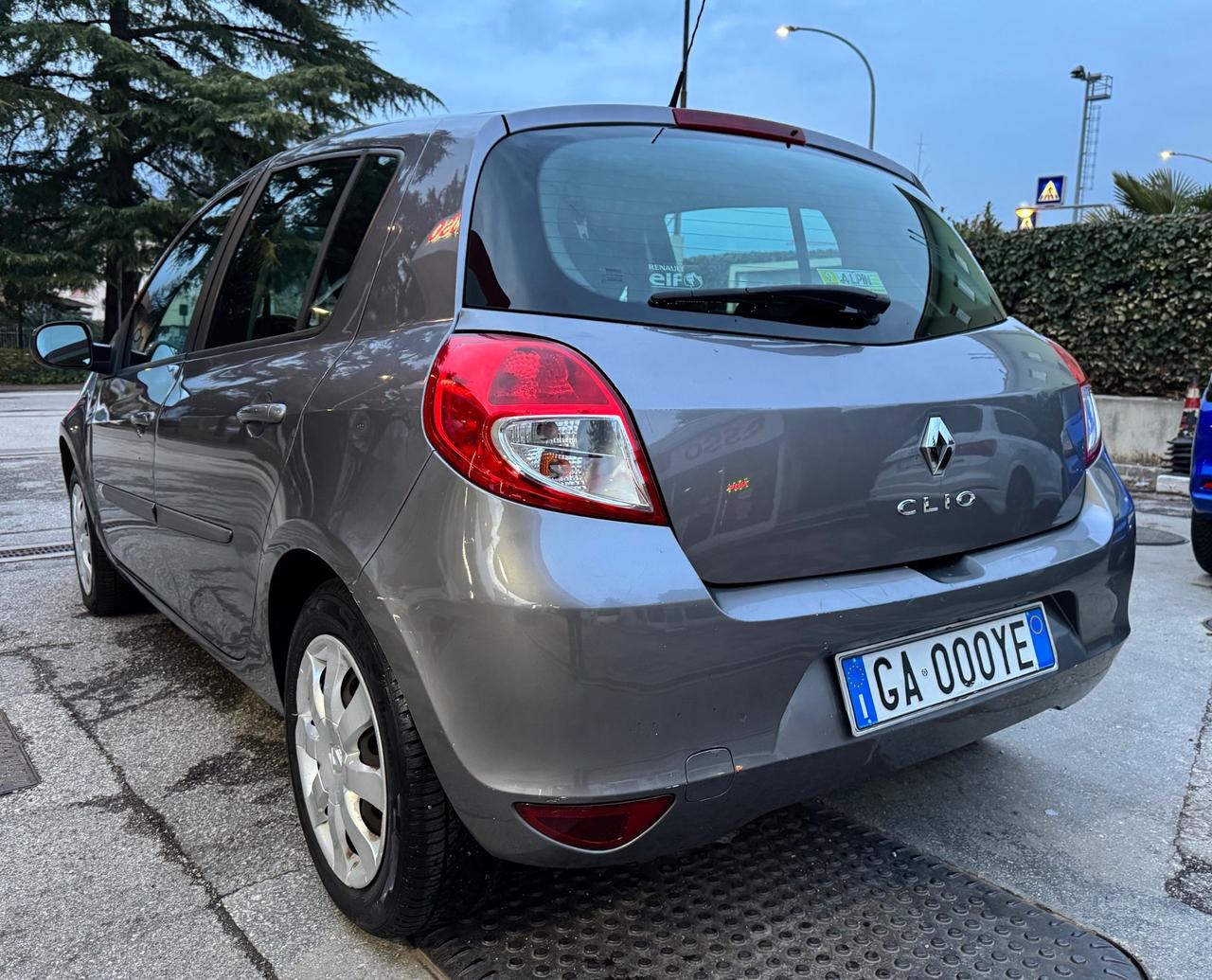 Renault Clio 1.2 16V 5 porte Dynamique