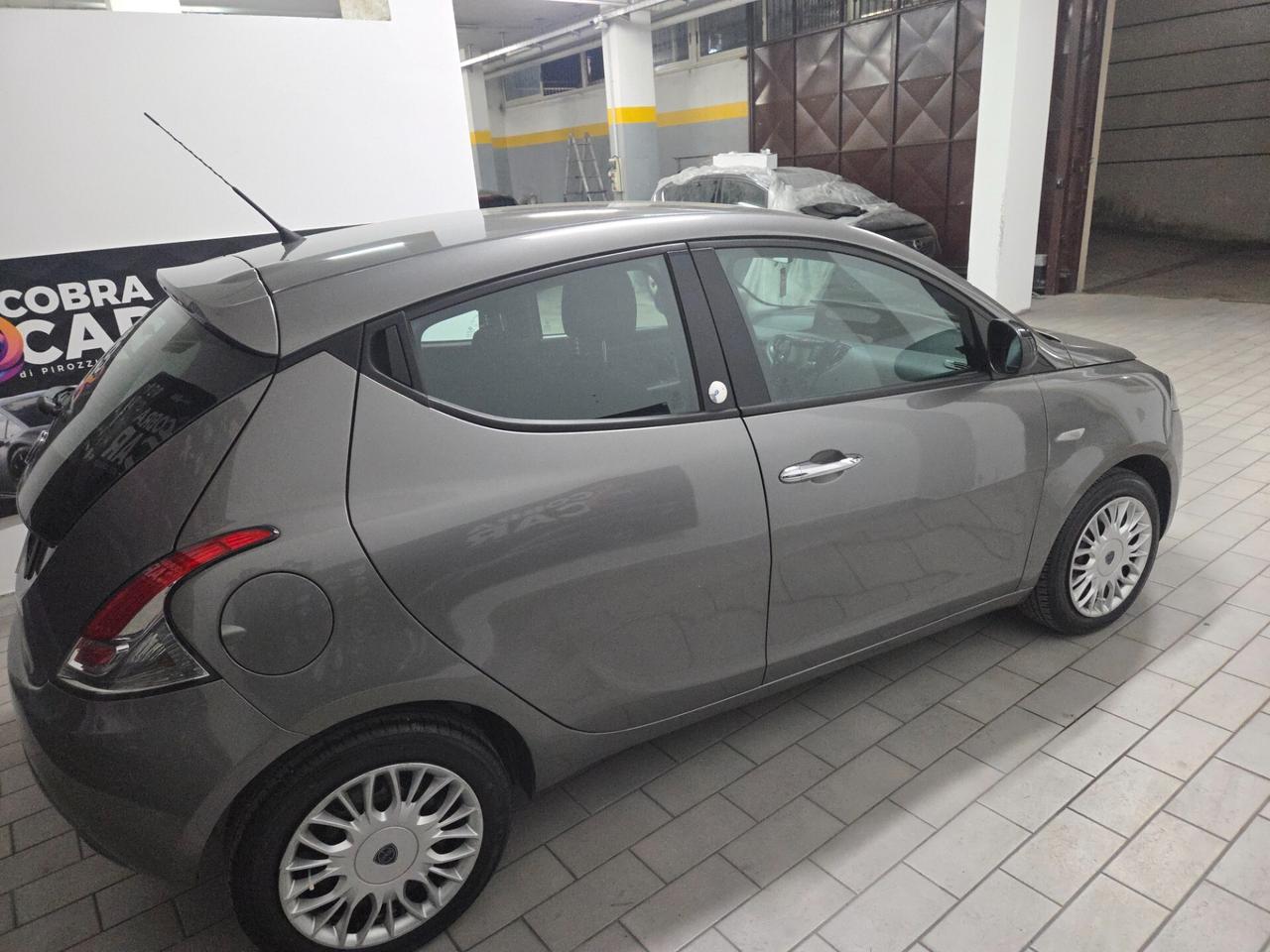 Lancia Ypsilon 1.2 69 CV 5 porte GPL Ecochic Gold