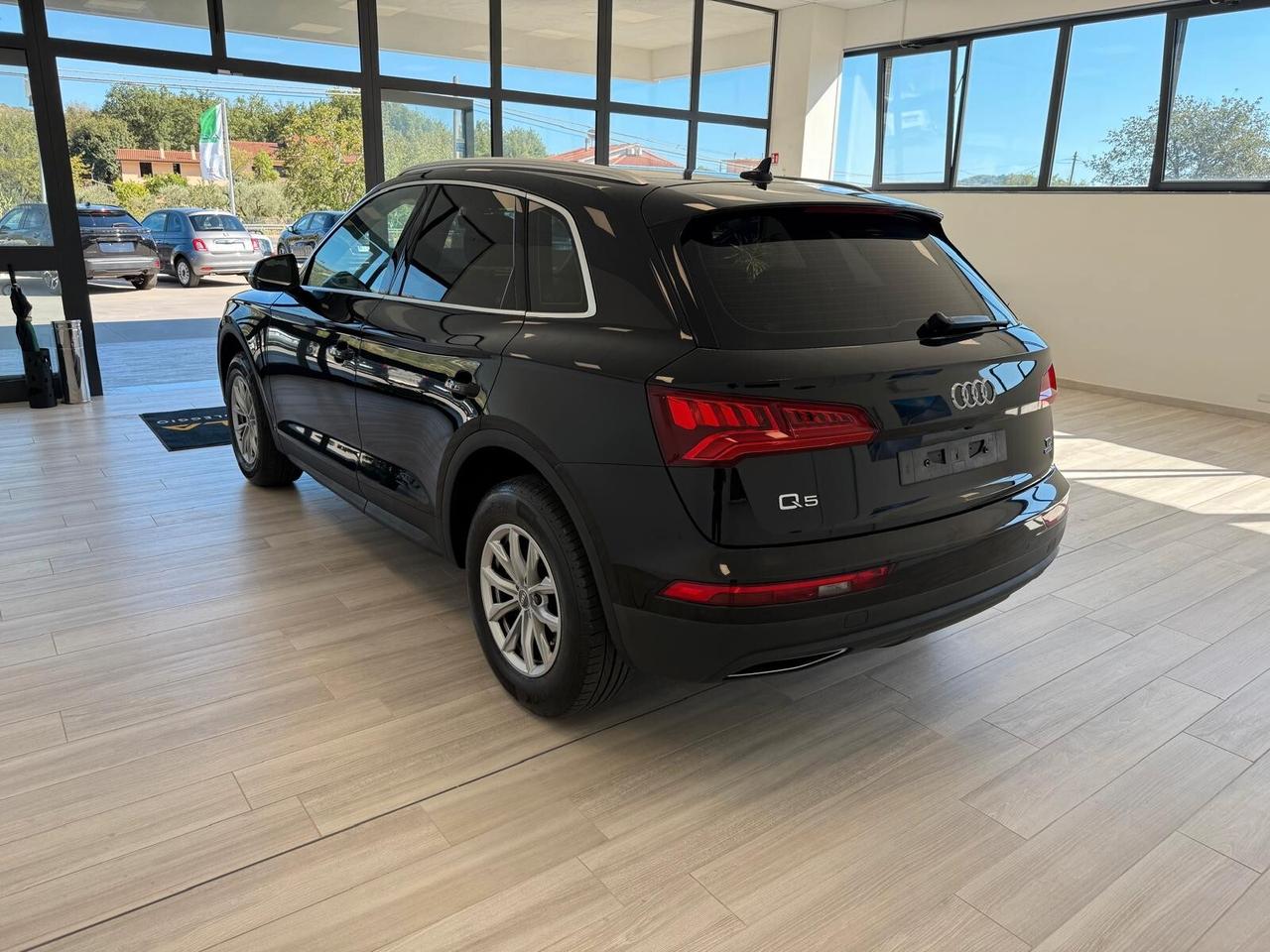 Audi Q5 2.0 TDI quattro S tronic Business