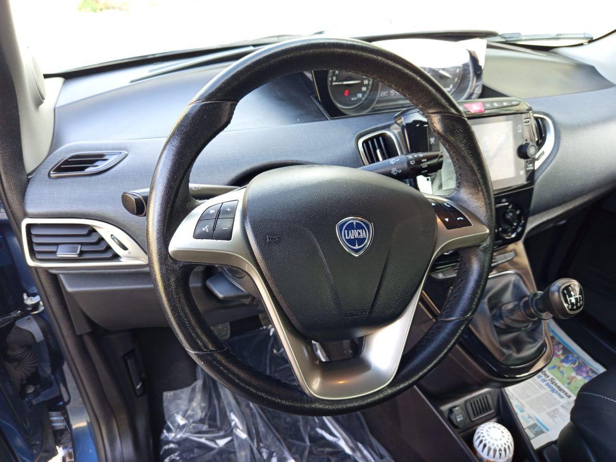 LANCIA Ypsilon 1.0 FireFly 5p. Hybryd Gold - 2022