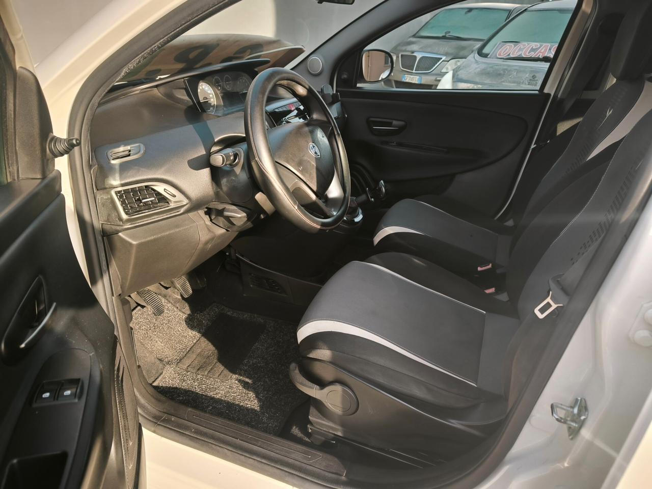 Lancia Ypsilon 1.2 GPL Ecochic Elefantino