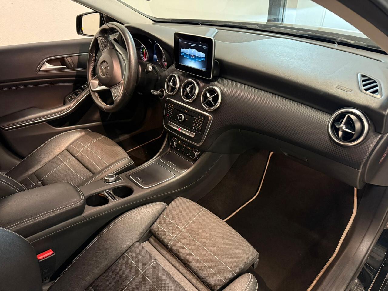 Mercedes-benz A 200 d Automatic 4Matic Premium