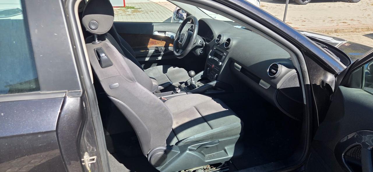 Audi A3 1.6 FSI 115CV GPL 3 PORTE