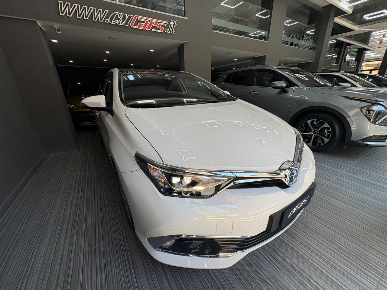 Toyota Auris 1.8 Full Hybrid 136cv Automatica Lounge FULL +Tetto - Berlina