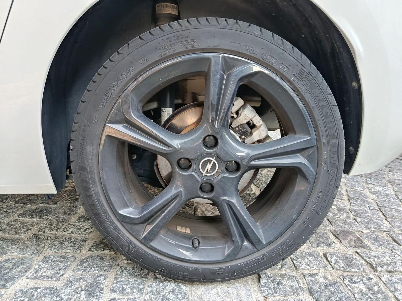 Opel Corsa 1.2 GS Line Direct Injection Turb #6980