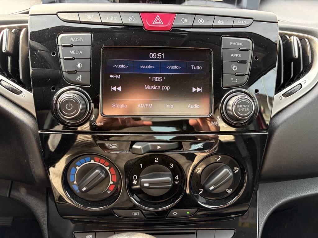 Lancia Ypsilon 1.0 FireFly 5 porte S&S Hybrid Ecochic Gold