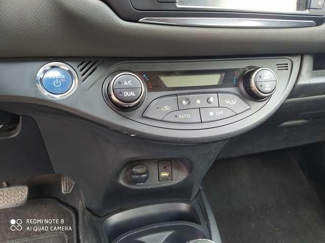 Toyota Yaris Yaris III 2015 5p 1.5h Active