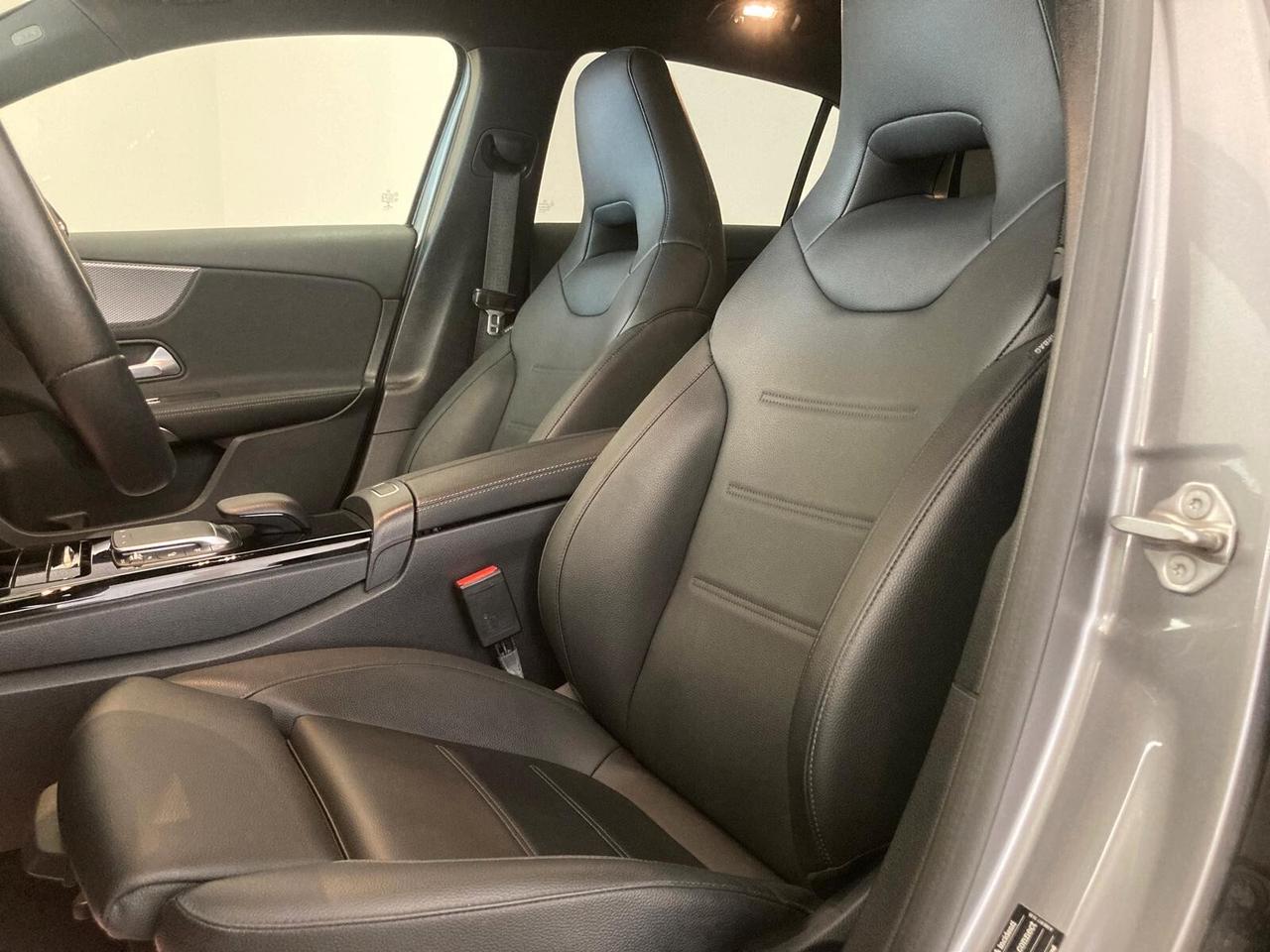 MERCEDES-BENZ A 200 SPORT NIGHT EDITION AUTOMATICA