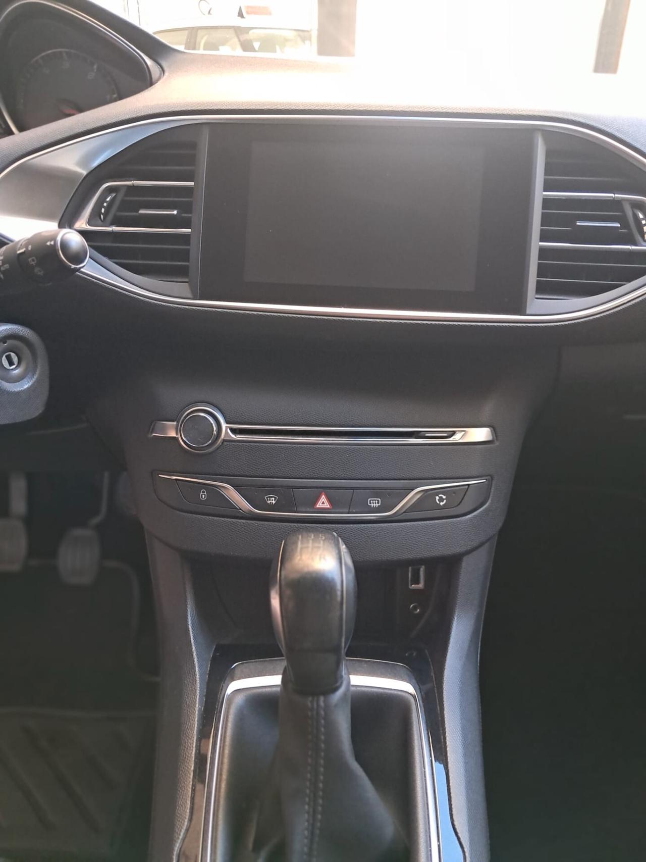 PEUGEOT 308 1.6 HDI 92 CV-NEOPATENTATI-Euro6990