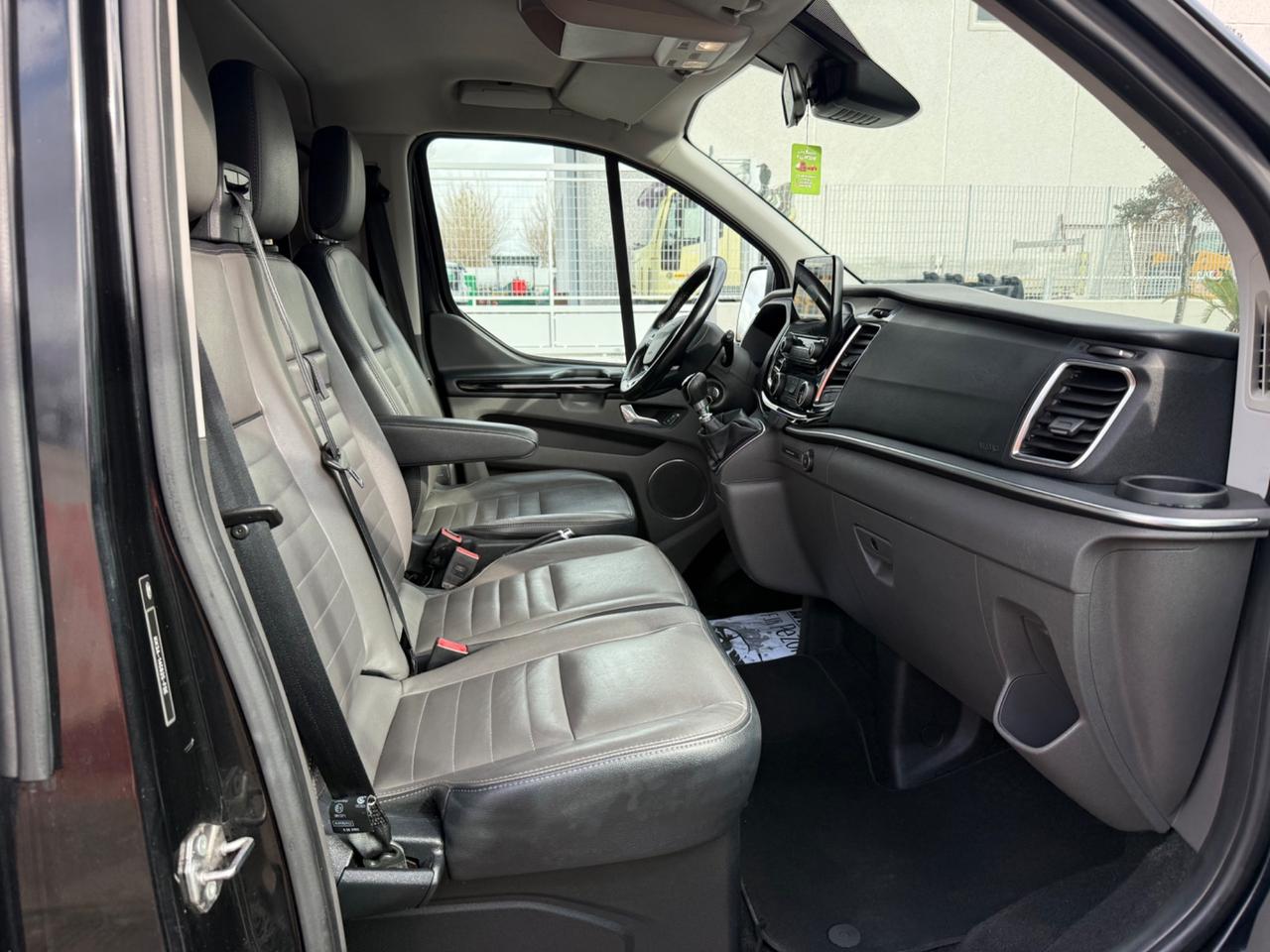 Ford Tourneo Custom 320 2.0 TDCi 185CV MHEV PL Titanium X