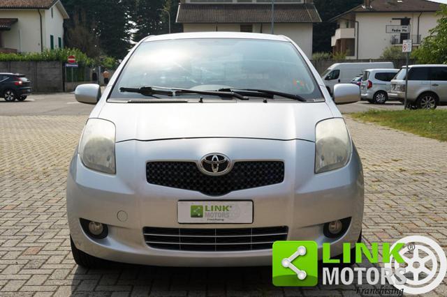 TOYOTA Yaris 1.3 VVTi 87CV - CAMBIO AUTOMATICO - PRENOTATA