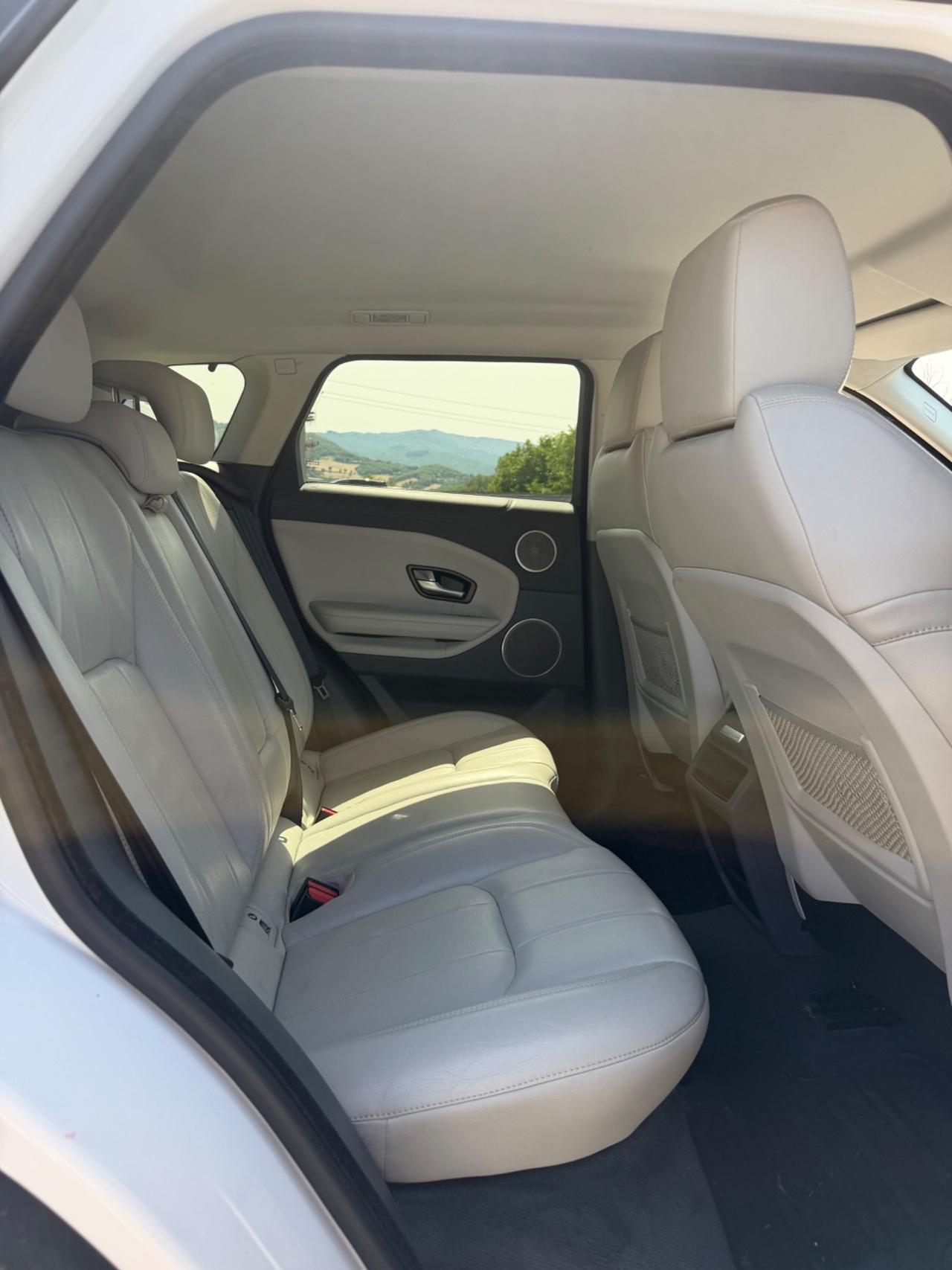 Land Rover Range Evoque 2.0 TD4 150 CV 5p. Pure