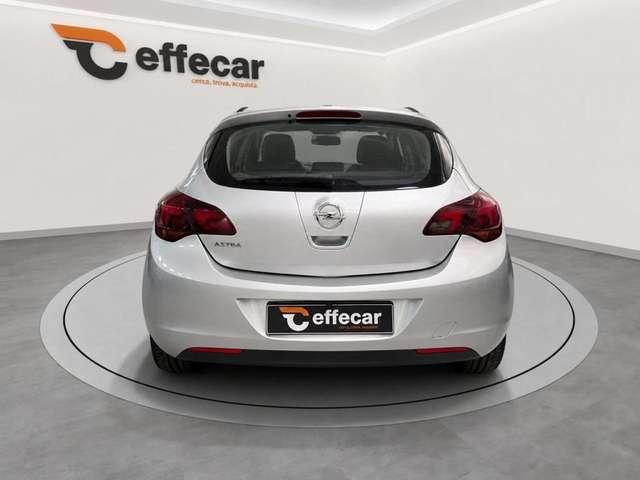Opel Astra 1.6 16V VVT 5 porte Cosmo